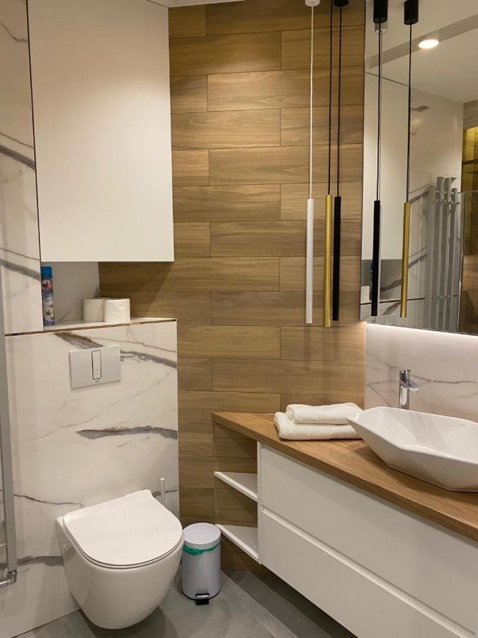 Family & Business Elegant Apartments Ventus IX Wiekow- Centrum Downtown New! كيلتشي المظهر الخارجي الصورة