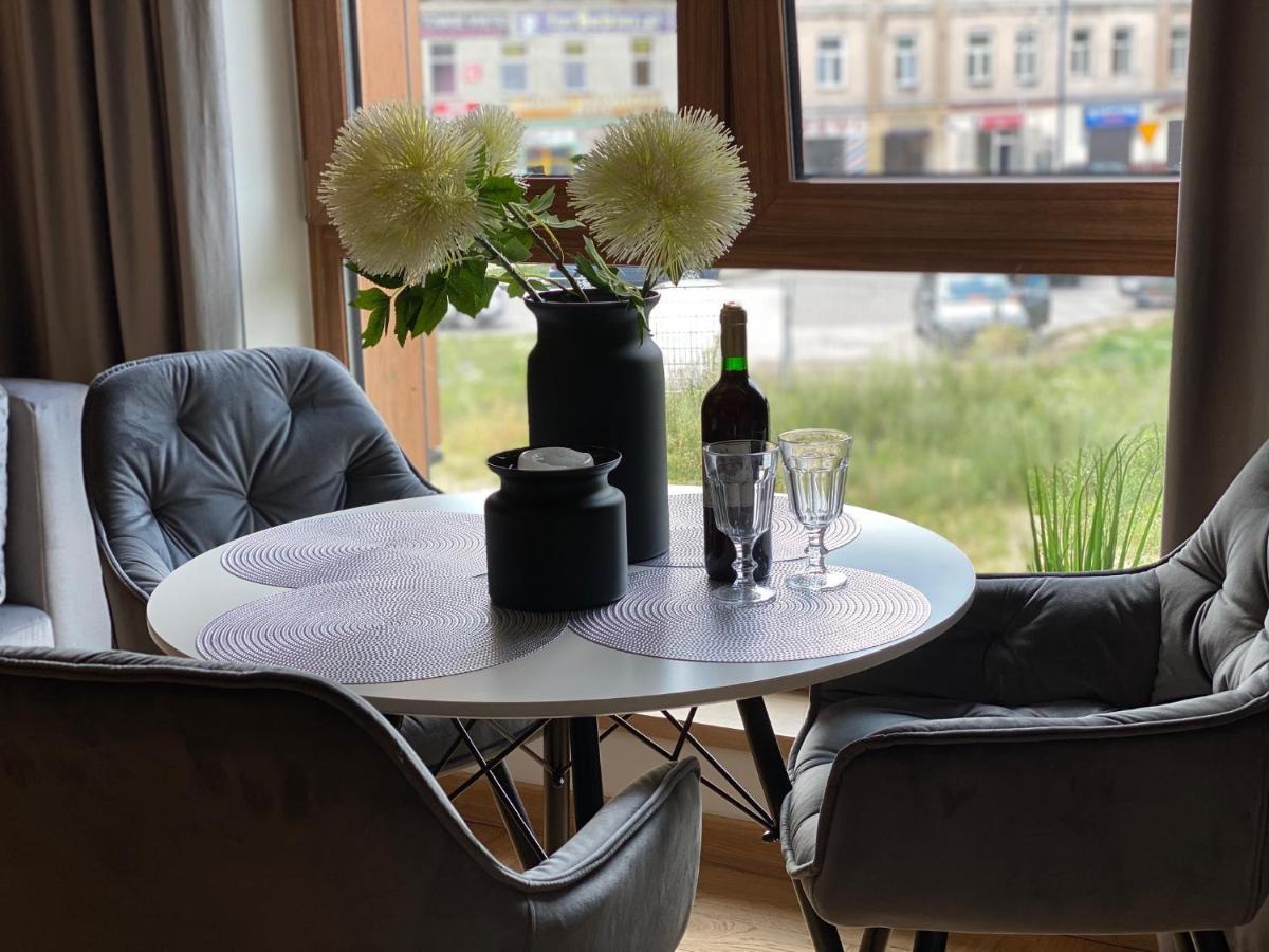 Family & Business Elegant Apartments Ventus IX Wiekow- Centrum Downtown New! كيلتشي المظهر الخارجي الصورة
