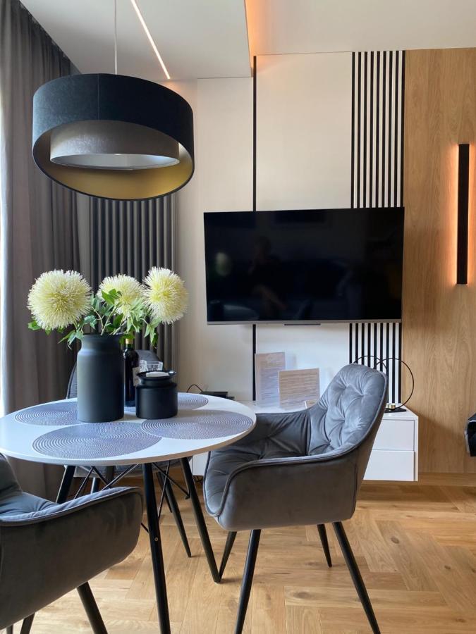 Family & Business Elegant Apartments Ventus IX Wiekow- Centrum Downtown New! كيلتشي المظهر الخارجي الصورة